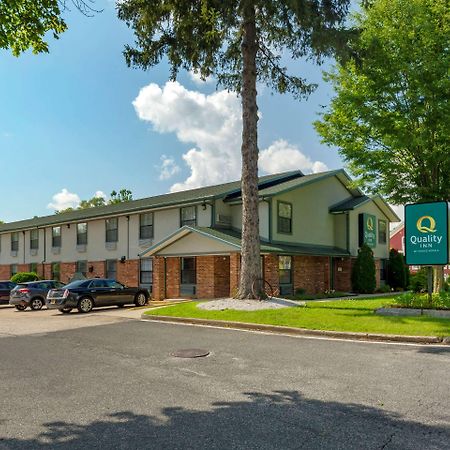 Quality Inn Lee Eksteriør bilde
