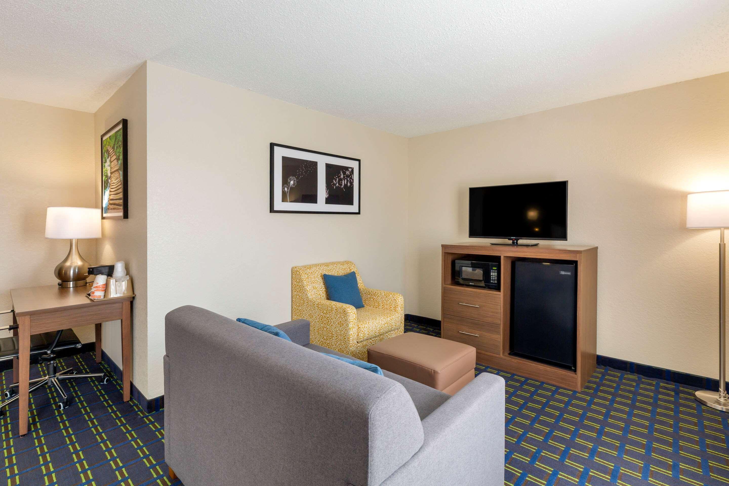 Quality Inn Lee Eksteriør bilde